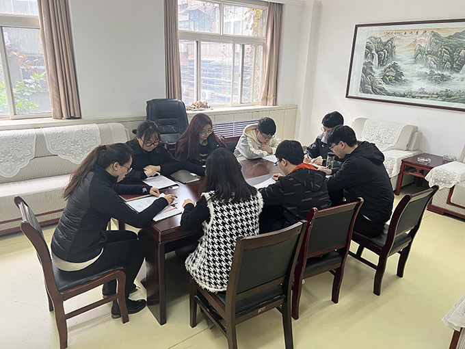 091699519440838461.jpeg 郭梦琪摄影1 - 副本.jpg